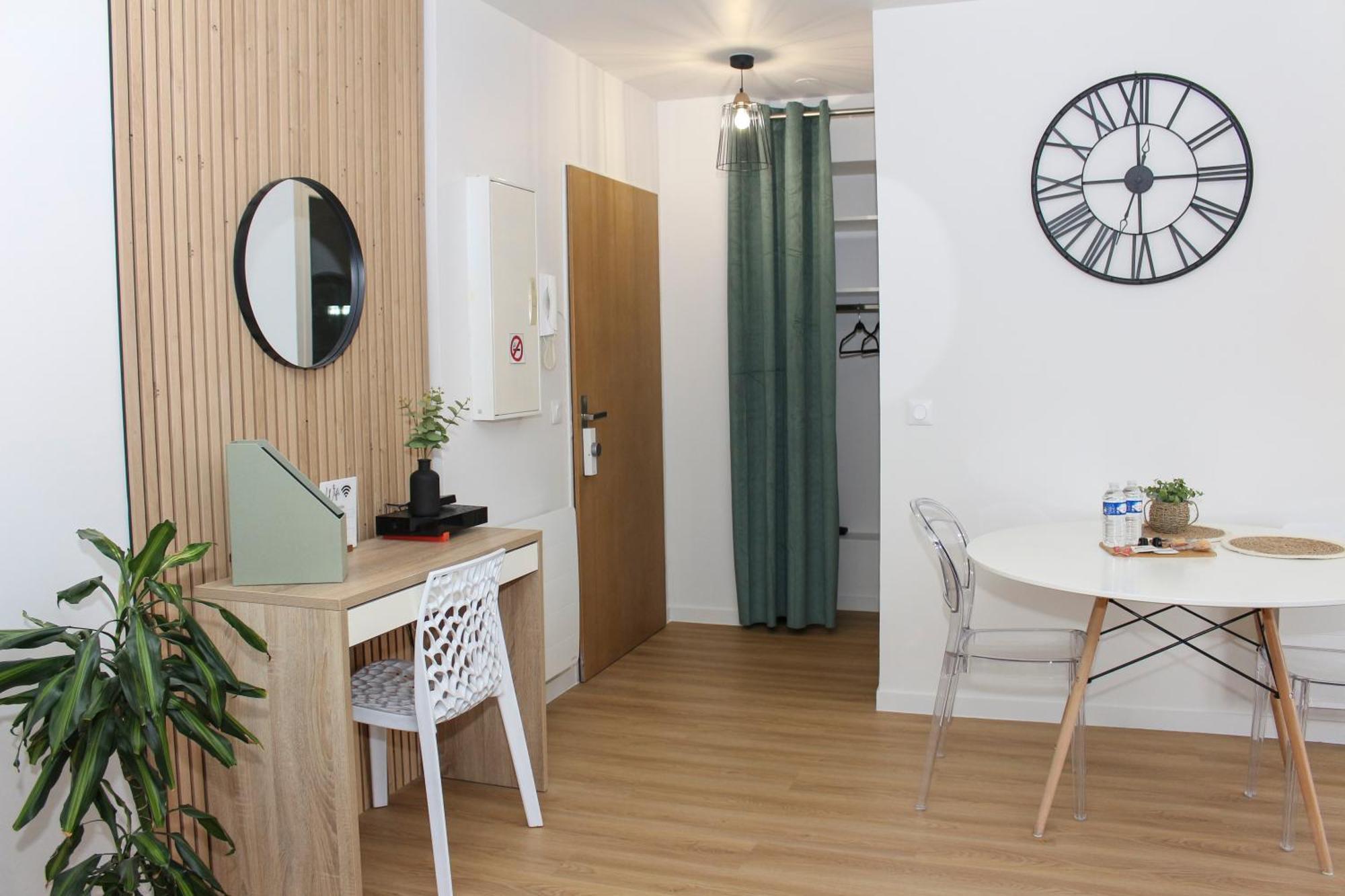 Appartement Entier *Au Pied De La Gare* Juvisy-sur-Orge Esterno foto